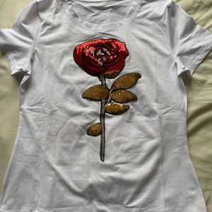 Sequined appliqué tee